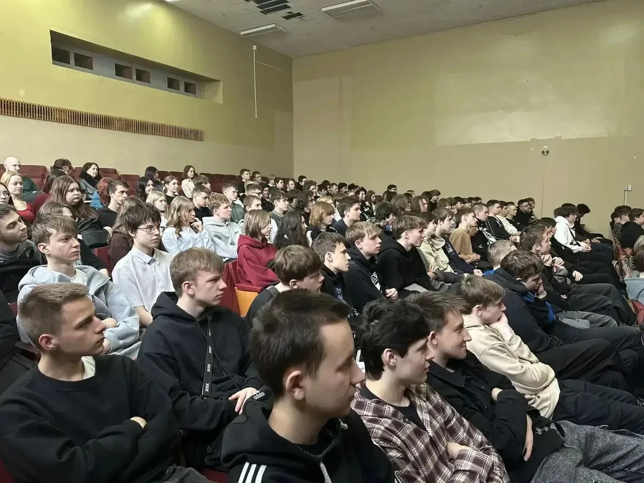 В Политехе «Дубна» прошли «Уроки мужества» с ветеранами СВО  Исполняющая обязанности начальника Ассо