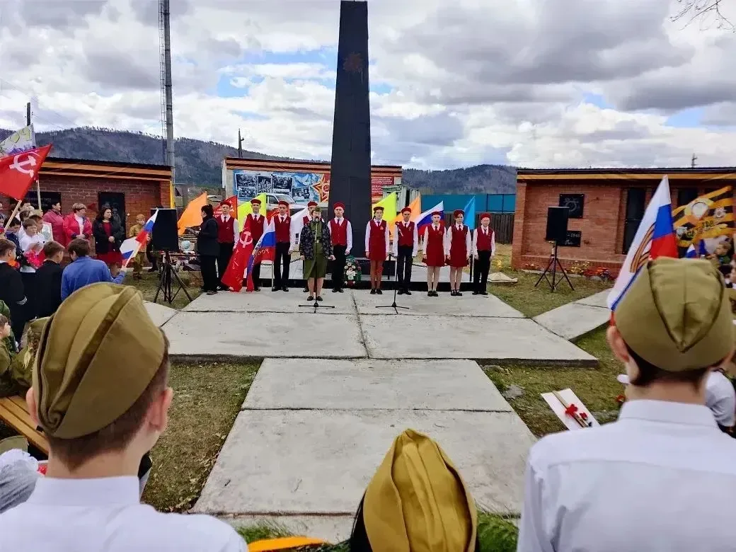 📣Провели праздник  9 мая ⬇️ в с. Кома  ♨️Посвященный  81-ой годовщине Великой Победы  "Никто не забы