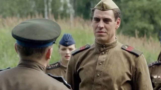 Истрибители (2013)  ᴄᴄᴄᴩ. ʙ ᴩᴀзᴦᴀᴩᴇ ʙᴇᴧиᴋᴀя оᴛᴇчᴇᴄᴛʙᴇннᴀя ʙойнᴀ. ʍоᴧодыᴇ ᴧᴇᴛчиᴋи ᴧᴇонид и боᴩиᴄ ᴨо ᴨ