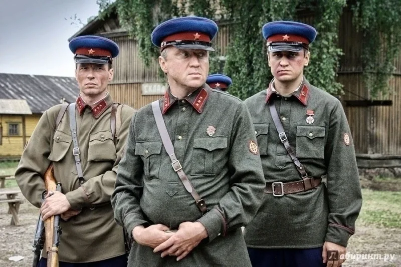Служу Советскому Союзу! (2012)  СССР, 1941 год. Она – всенародно любимая актриса, своевольная и неза