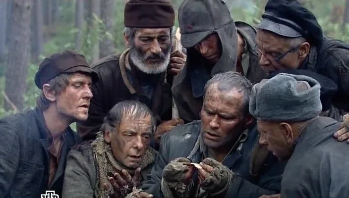 Служу Советскому Союзу! (2012)  СССР, 1941 год. Она – всенародно любимая актриса, своевольная и неза