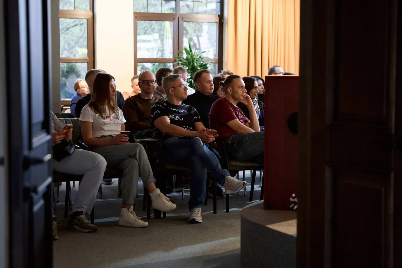 Отчитываюсь 🫡  Вчера прошла первая встреча Smarent Community, спасибо всем, кто был с нами!   👉🏼 Фот
