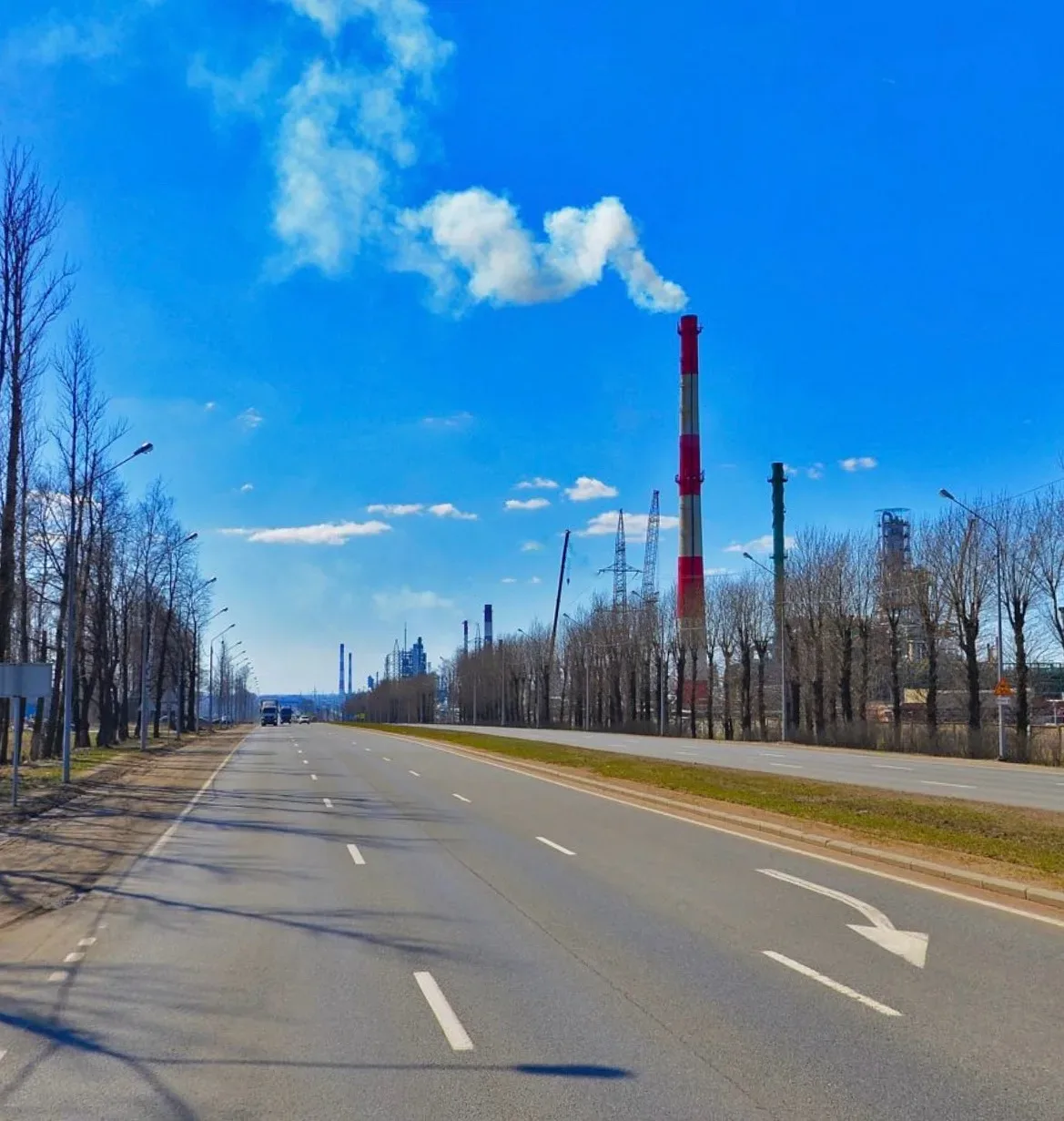 📌 Новости  Массовая атака БПЛА на Ярославскую область  Сегодня утром Ярославская область подверглась
