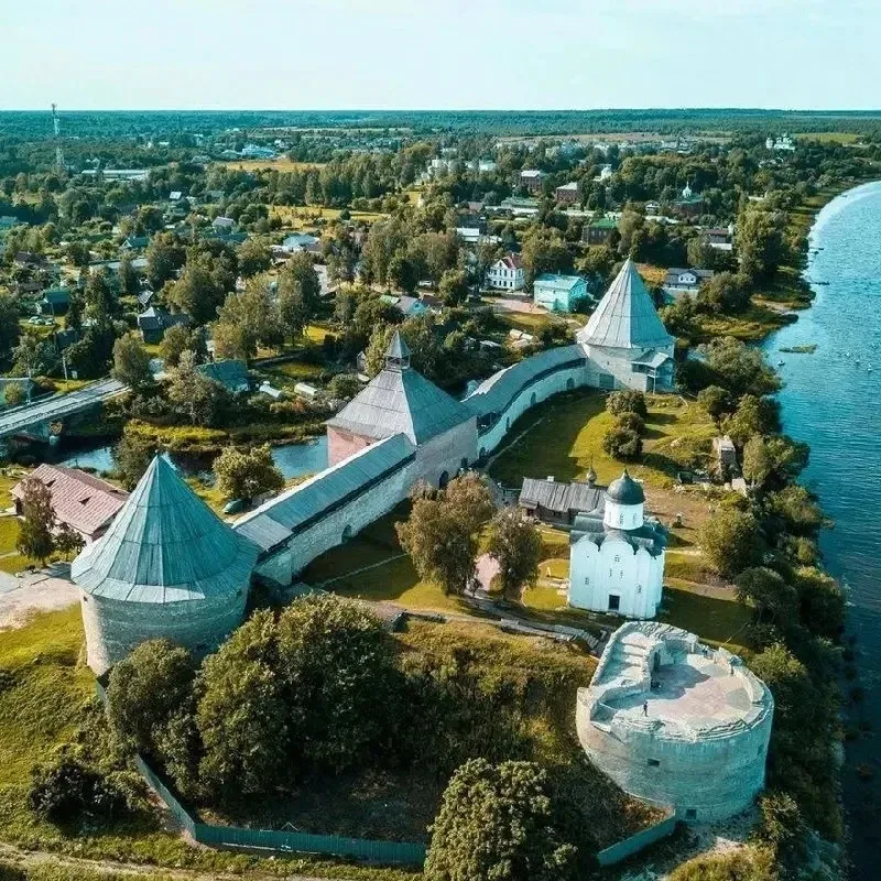 🚌 Власти Ленобласти запустили бесплатные туристические автобусы в Старую Ладогу  Туристические автоб