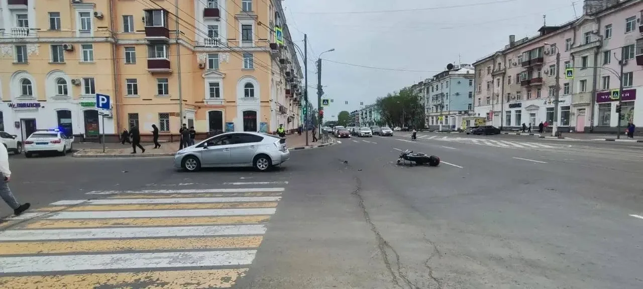 Мопедист пострадал в ДТП  В Комсомольске-на-Амуре 37-летний водитель мопеда проехал перекрёсток на к