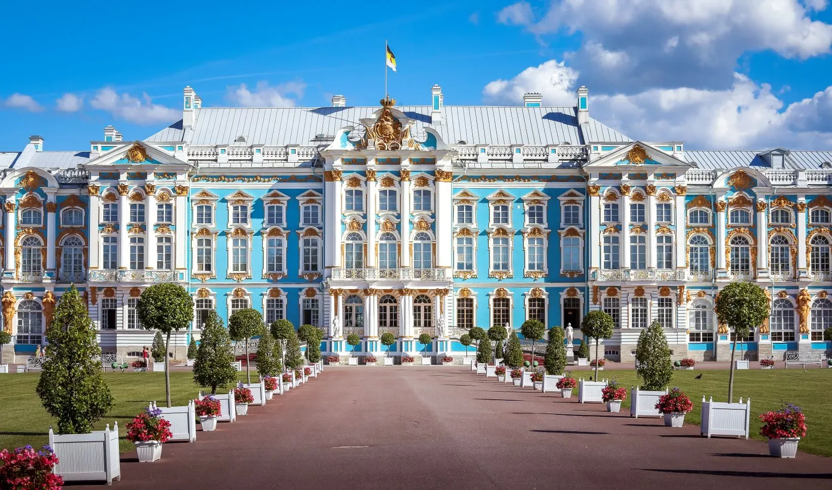#НеваРяДом рекомендует посмотреть:  10 лучших дворцов в Петербурге! 🔥🔝    ⚜Зимний дворец  ⚜Михайловс