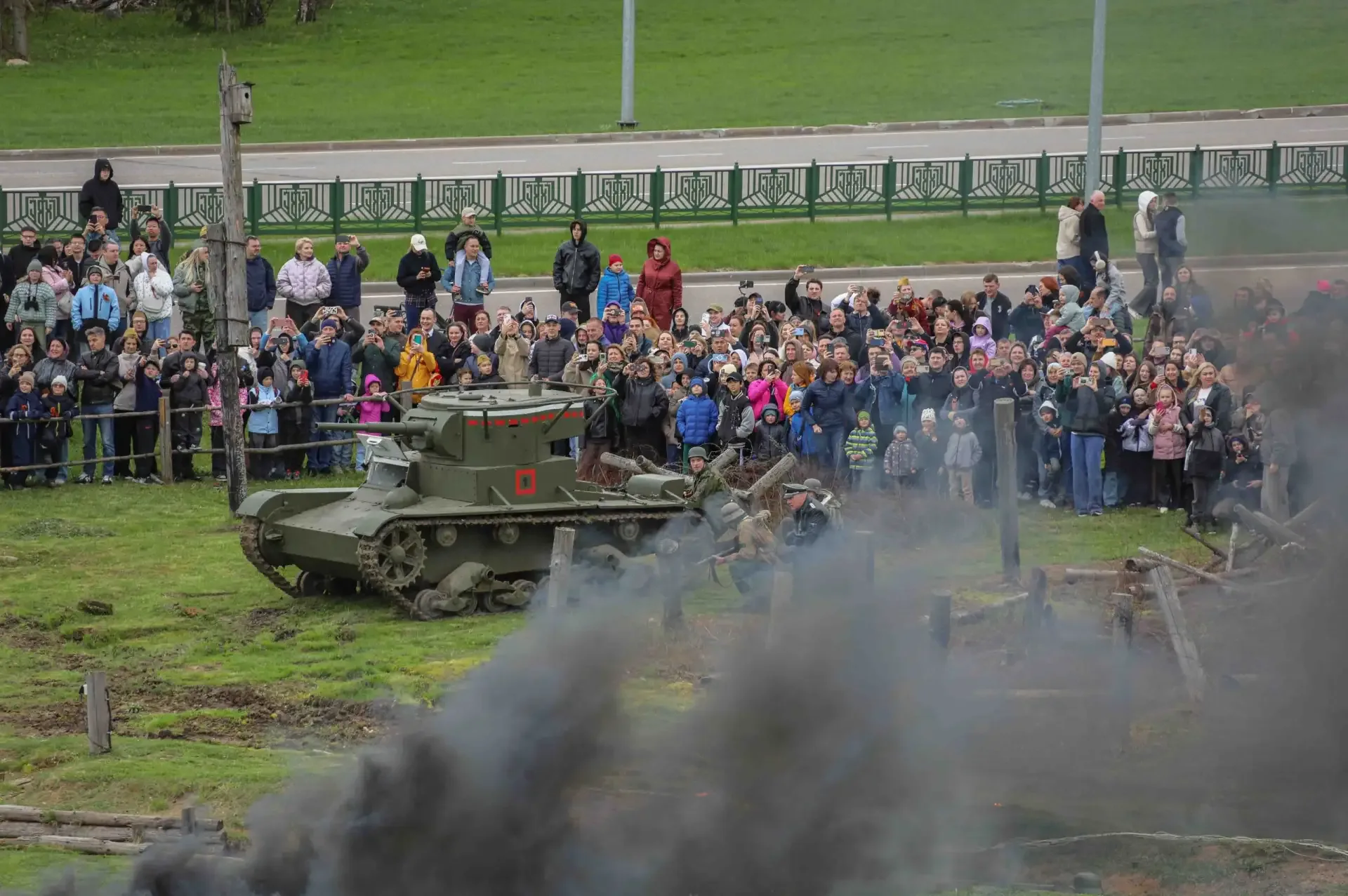 📸 Ваши эмоции уже в фотогалерее  Три дня мы вместе праздновали День Победы и за это время успели зап