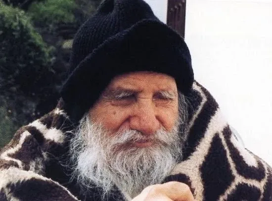 🙏  Не надо осуществлять свой христианский подвиг путем проповедей и споров, но путем настоящей, сокр