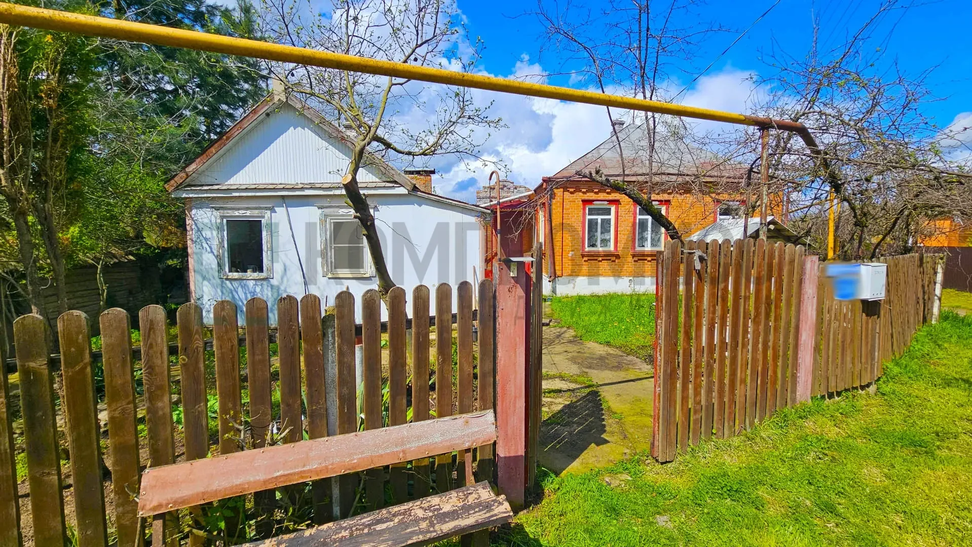 📍 Уютный дом с большим участком    🏠 Дом:  ✅ Площадь 55,8 кв.м, 4 комнаты  ✅ Кирпичный, с ремонтом и