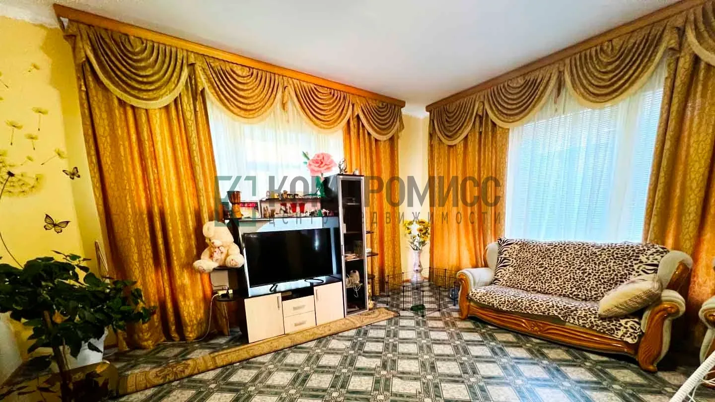 🏠 ID 66278460 Адрес: Краснодарский край, Абинский р-н, п.г.т. Ахтырский  📍 Большой семейный дом с са