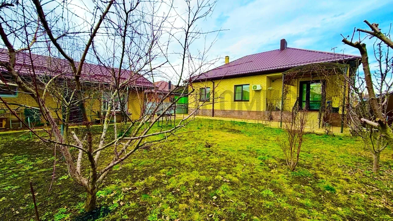🏠 ID 129909312 Адрес: Краснодарский край, г. Краснодар, х. Ленина  📍 Добротный дом с баней и садом  