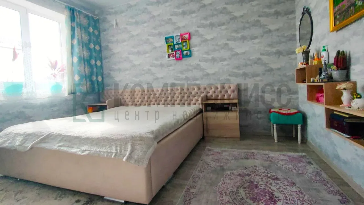 📍 Просторный кирпичный дом с гаражом и верандой  🏠 Про дом: ✅ 209 м²: кухня-гостиная 42,9 м² + веран