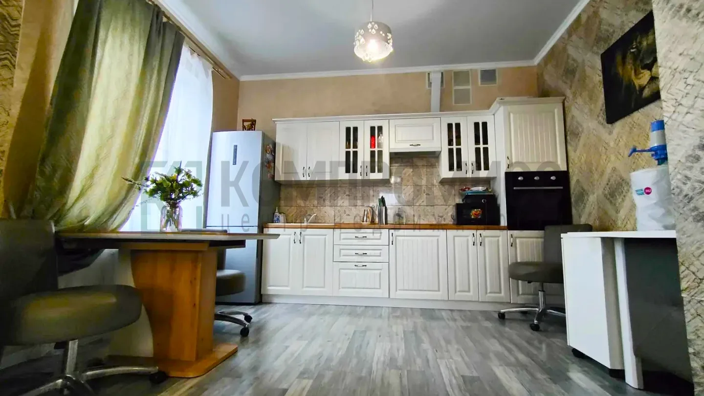 📍 Двухэтажный дом с плодовым садом на участке  🏠 Дом: ✅ 154 м², 4 комнаты, кухня-гостиная 35 м² ✅ Со