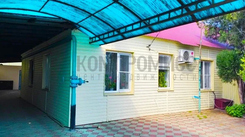 🏠 ID 134579087 Адрес: Краснодарский край, Динской р-н, с. Первореченское  📍 Дом у реки с пирсом и бо