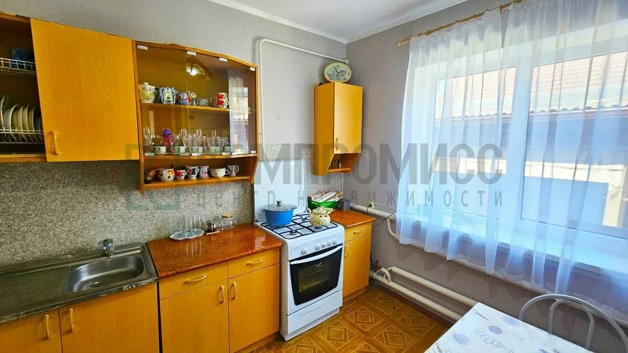 📍Кирпичный дом с ремонтом, мебелью и плодовым садом 🏠 Про дом: ✅ Кирпичный, обжитой, 2000 года постр