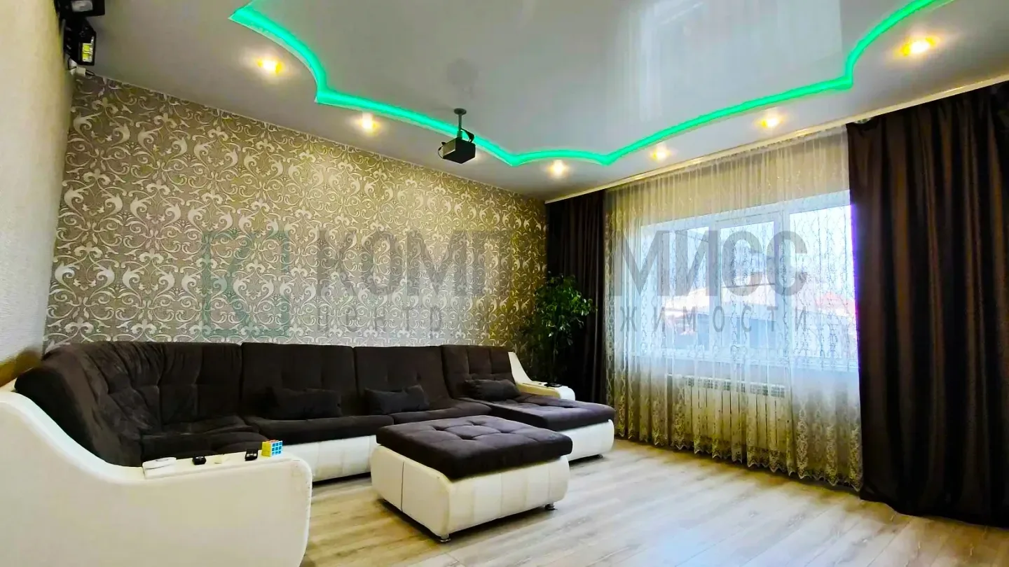 🏠 ID 129909454 Адрес: Краснодарский край, г. Краснодар, х. Ленина  📍 Просторный кирпичный дом с бане