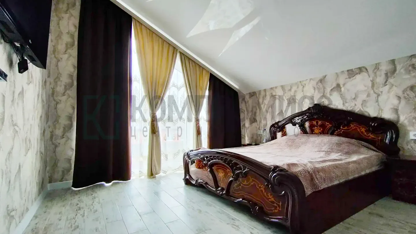 🏠 ID 133301609 Адрес: Краснодарский край, ст-ца Динская  📍 Дом с баней и уютным садом  🏠 Дом 138 м² 