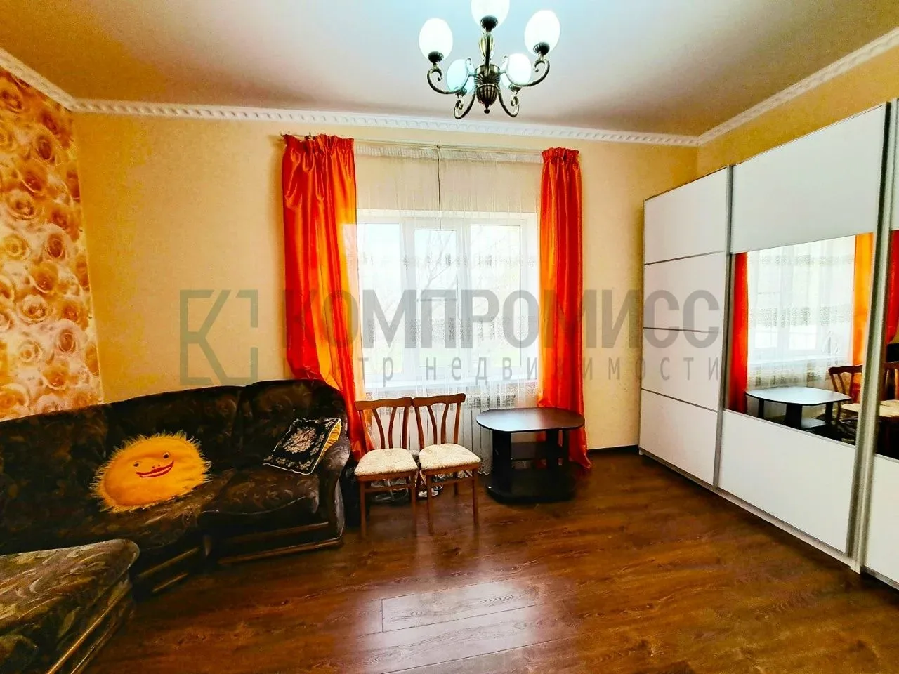 📍 Просторный кирпичный дом с большим садом 🏠 Дом: ✅ 120 м², 3 спальни + кухня-гостиная ✅ Тёплые полы
