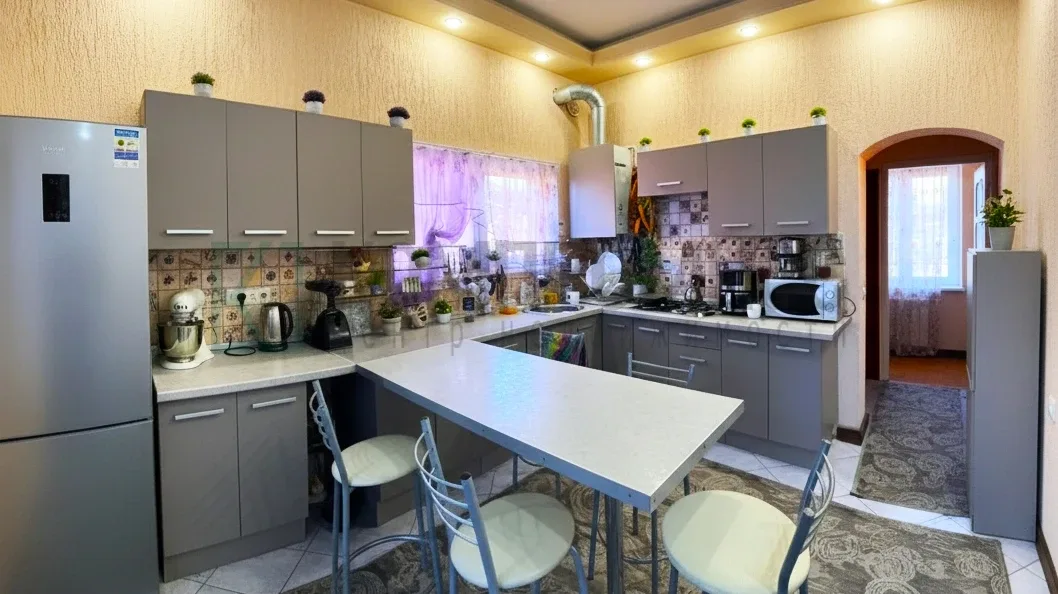 🏠 ID 132274107 Адрес: Краснодарский край, г. Краснодар, п. Плодородный  📍 Дом с высокими потолками и