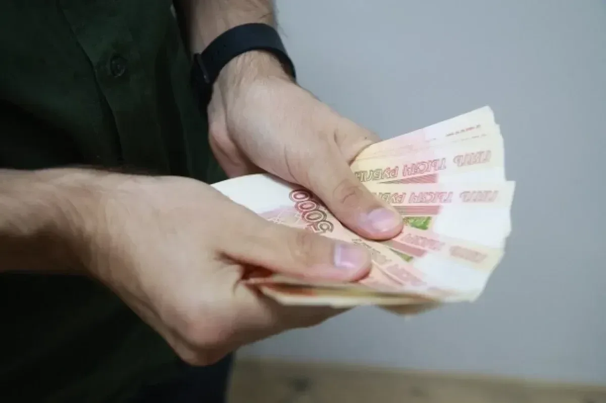 Vladivostokda poraxo‘r politsiya xodimlari qo‘lga tushdi  Vladivostokda migrantlardan pora olganlikd