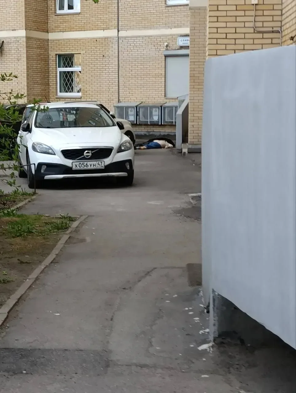 С 14 этажа ЖК «Новая Европа» на Славе упал человек 😱  Фрунзенский район, Купчино, Шушары | Подписать