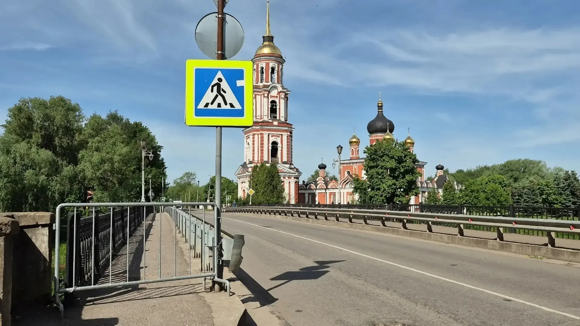 30 миллионов пойдут на обновление гравийных дорог в Старой Руссе. Об этом сообщил губернатор Новгоро