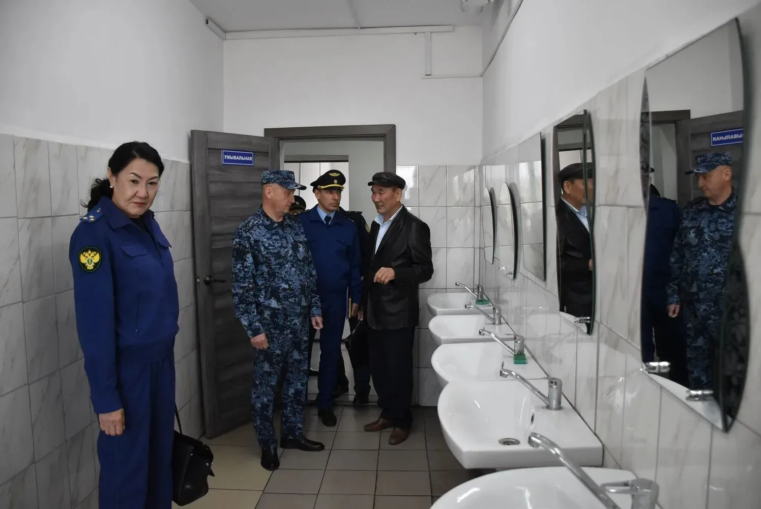 В Туве проверили соблюдение прав лиц, осужденных к принудительным работам   Заместитель прокурора Ре