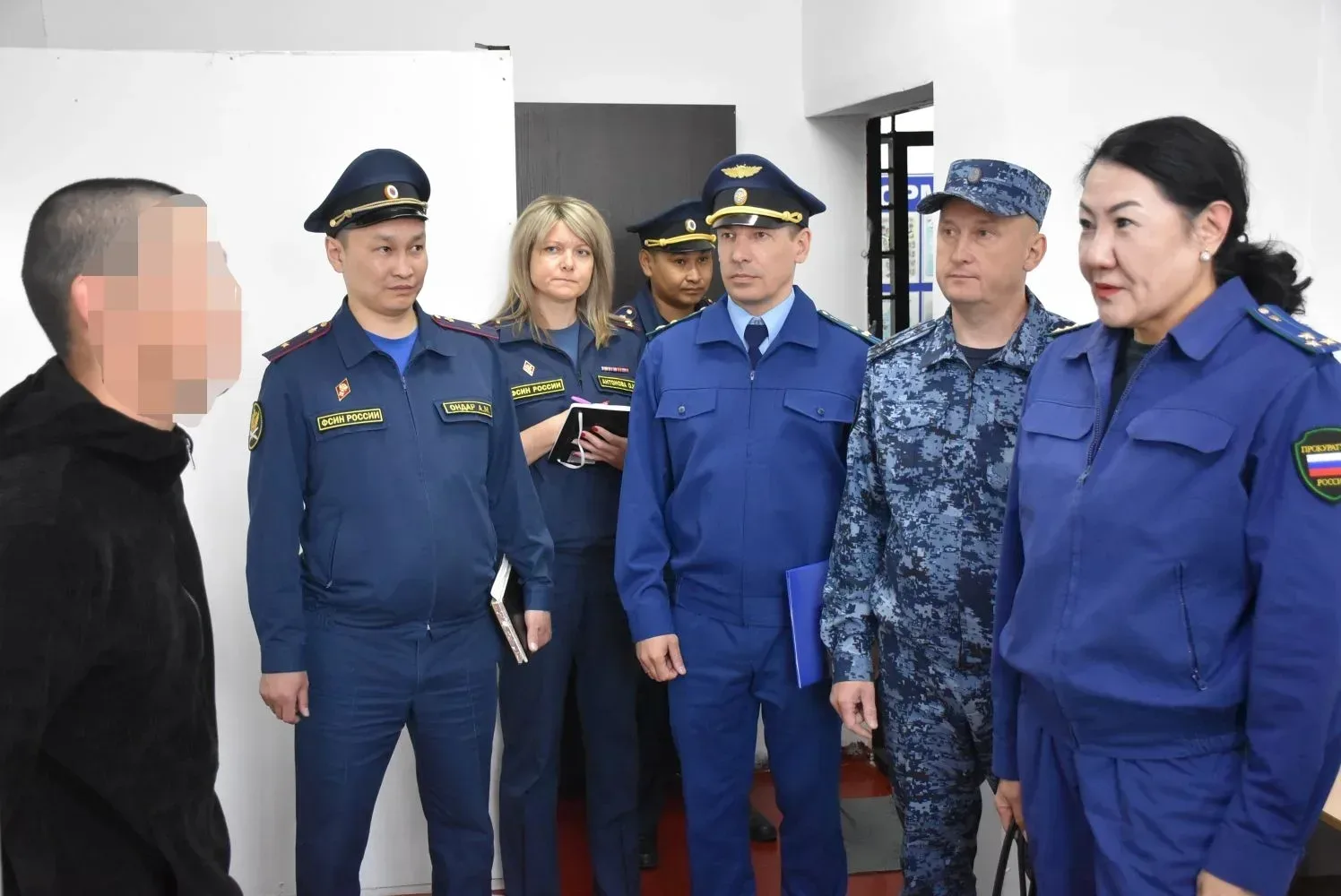 В Туве проверили соблюдение прав лиц, осужденных к принудительным работам   Заместитель прокурора Ре