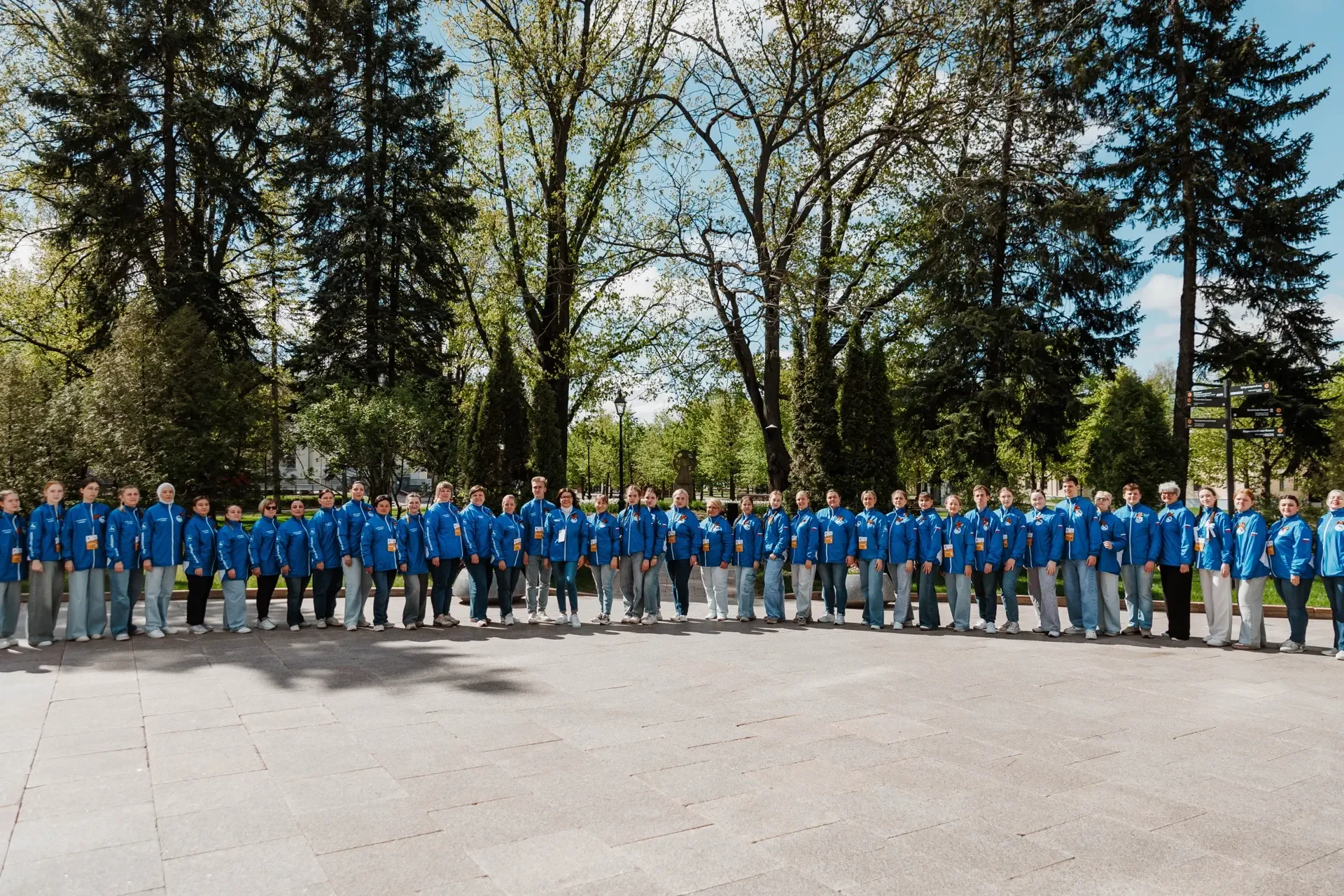 ЛУЧШАЯ КОМАНДА 💙  💫С самого раннего утра команда «Волонтёров Победы» была в центре главных событий э