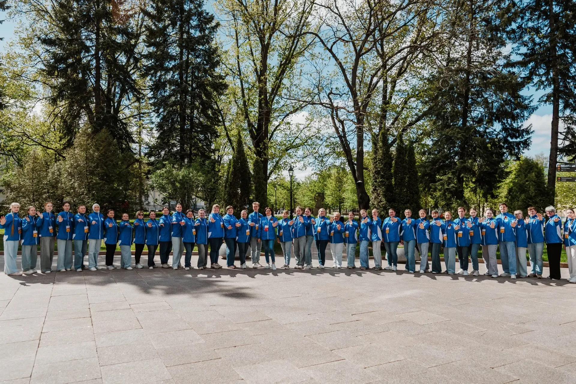 ЛУЧШАЯ КОМАНДА 💙  💫С самого раннего утра команда «Волонтёров Победы» была в центре главных событий э