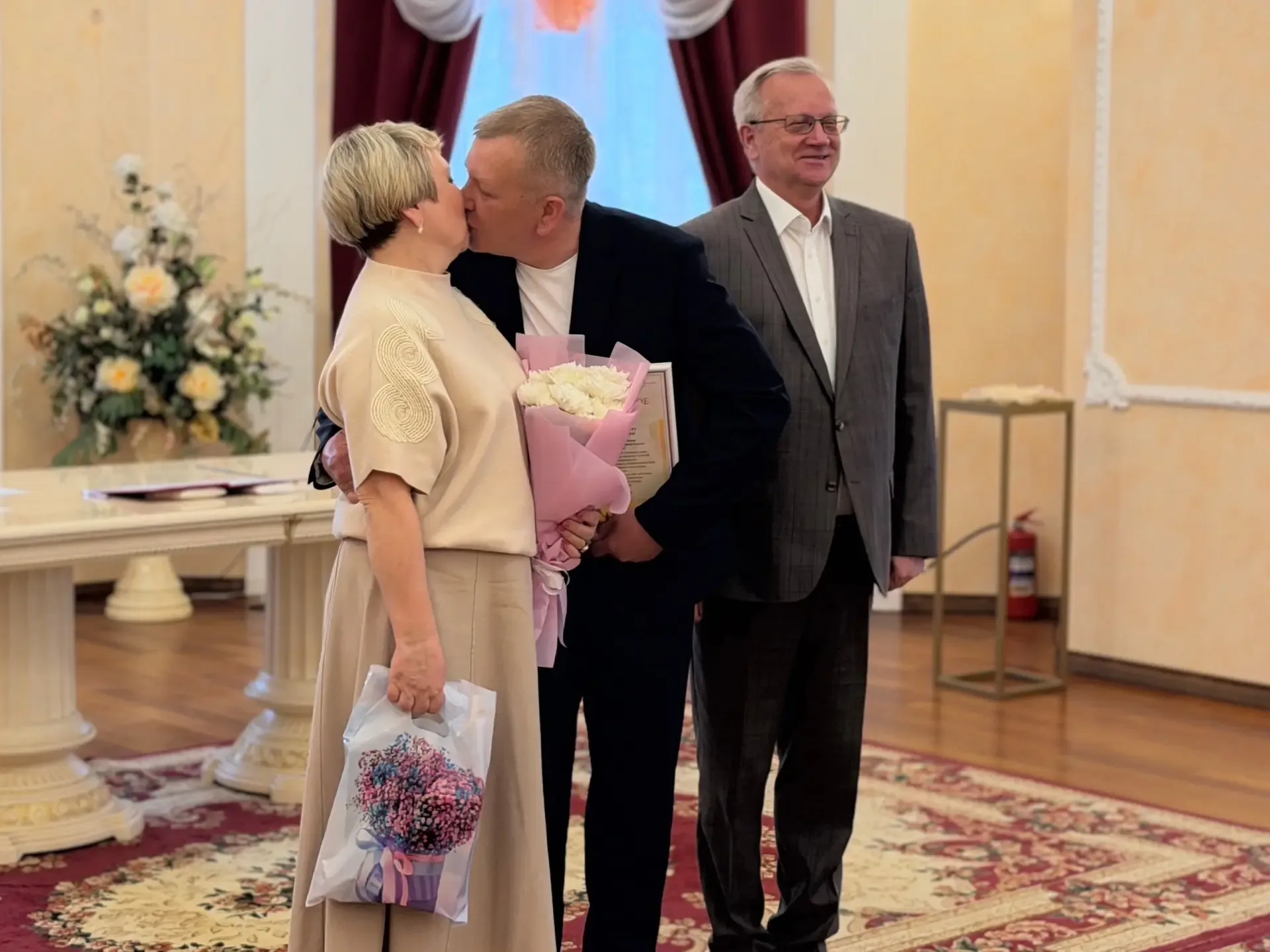 Любовь, которой не страшны годы!  ✨Сегодня в ЗАГСе прошло чествование юбилейных супружеских пар. В з