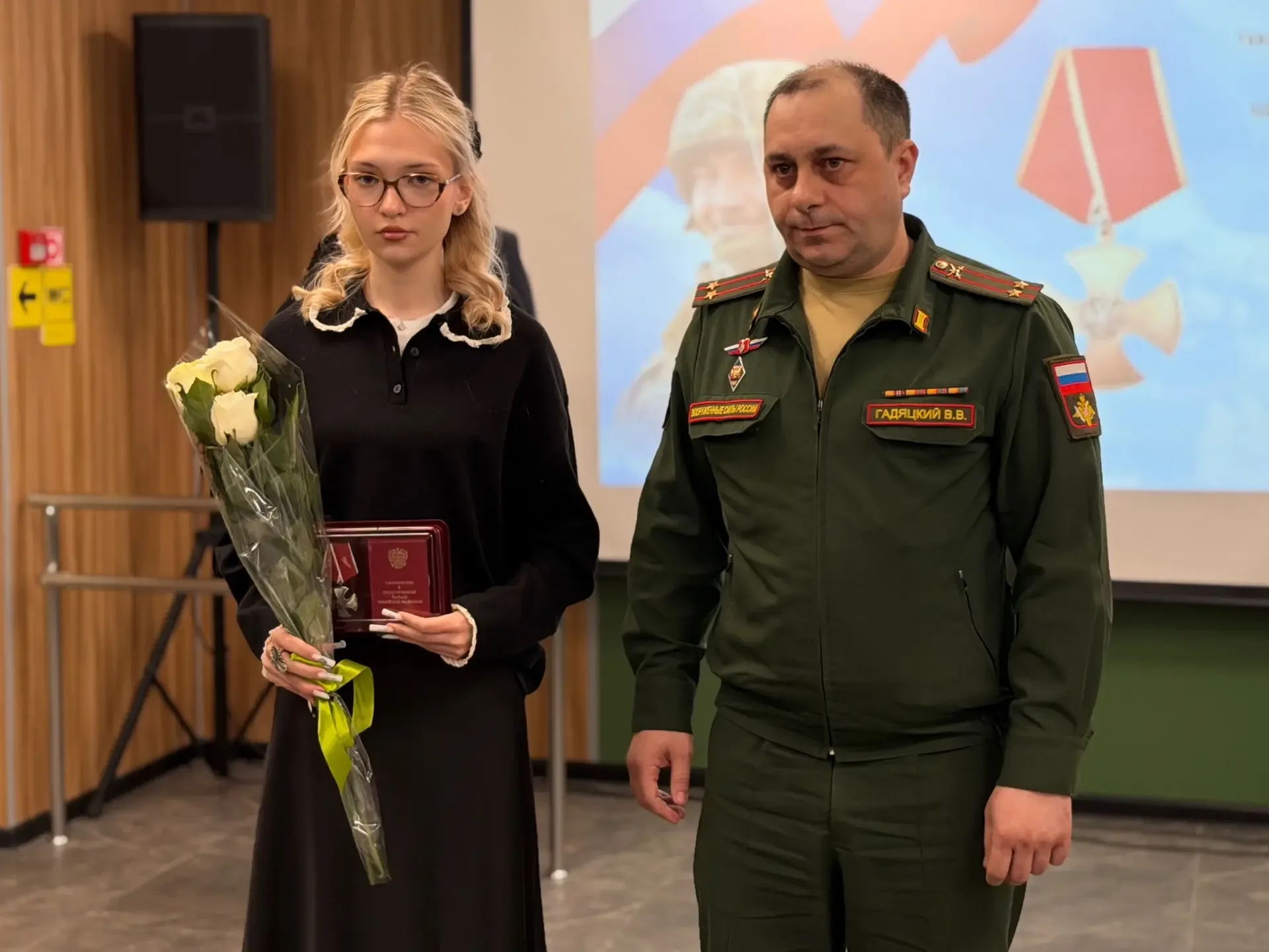 Их подвиг не умрет, пока о нём мы помним!  🎖️Сегодня в Доме СВО передали семьям погибших бойцов орде