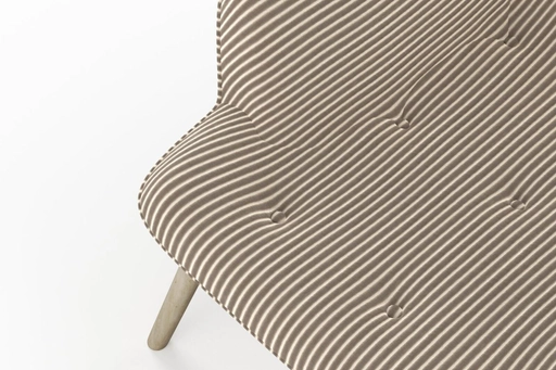 68e118fe12af951763cc0a03.jpg