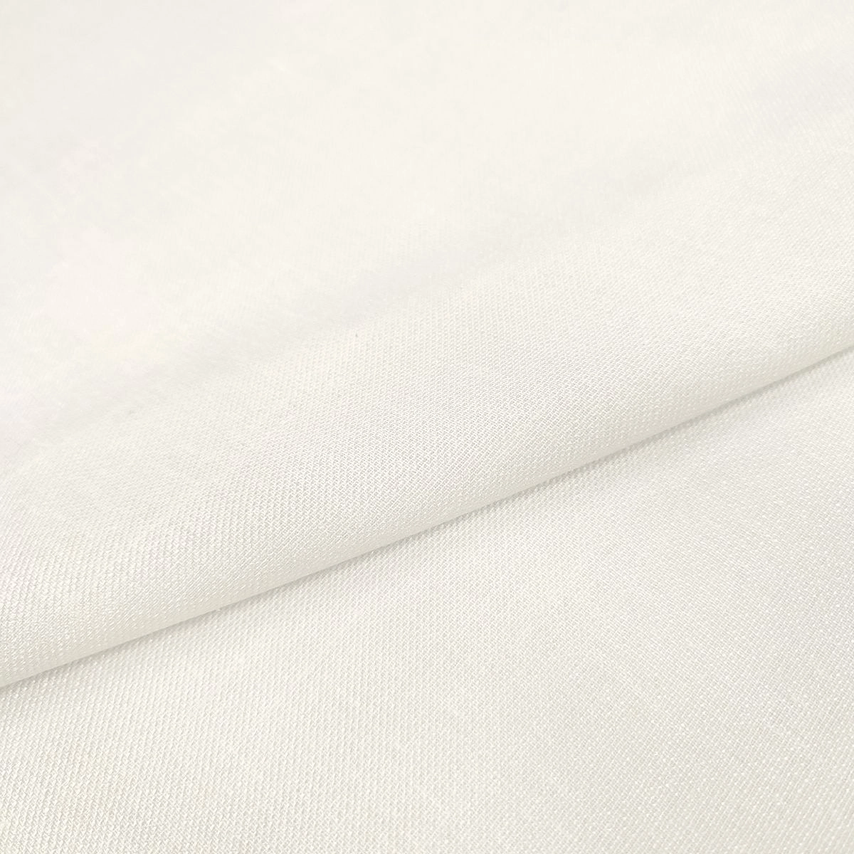 Bravo White-main
