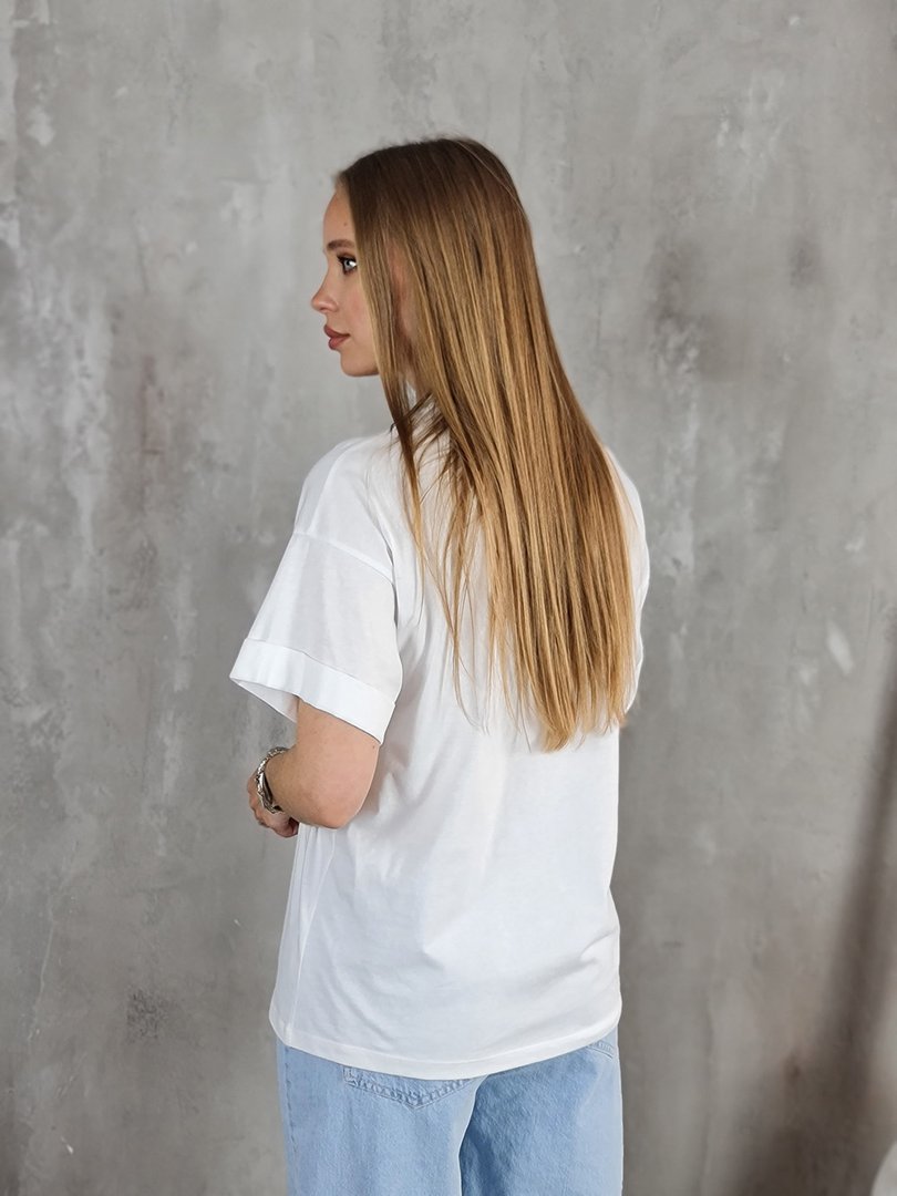 Футболка Imperial с принтом девушки в черных очках белая, фотография №3