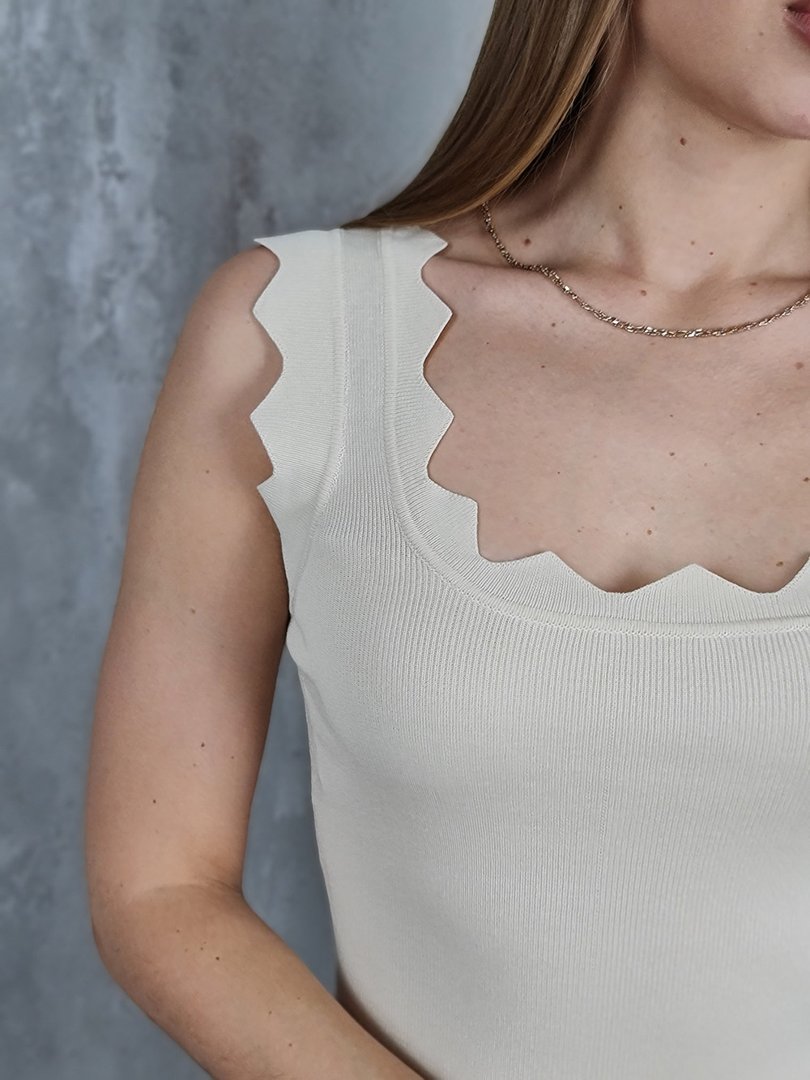 Топ MOCHY с геометрическими вырезами на бретелях кремовый, фотография №3