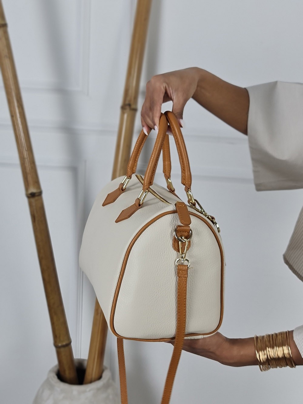 Сумка из натуральной кожи молочная с бежевой вставкой большая, фотография №2