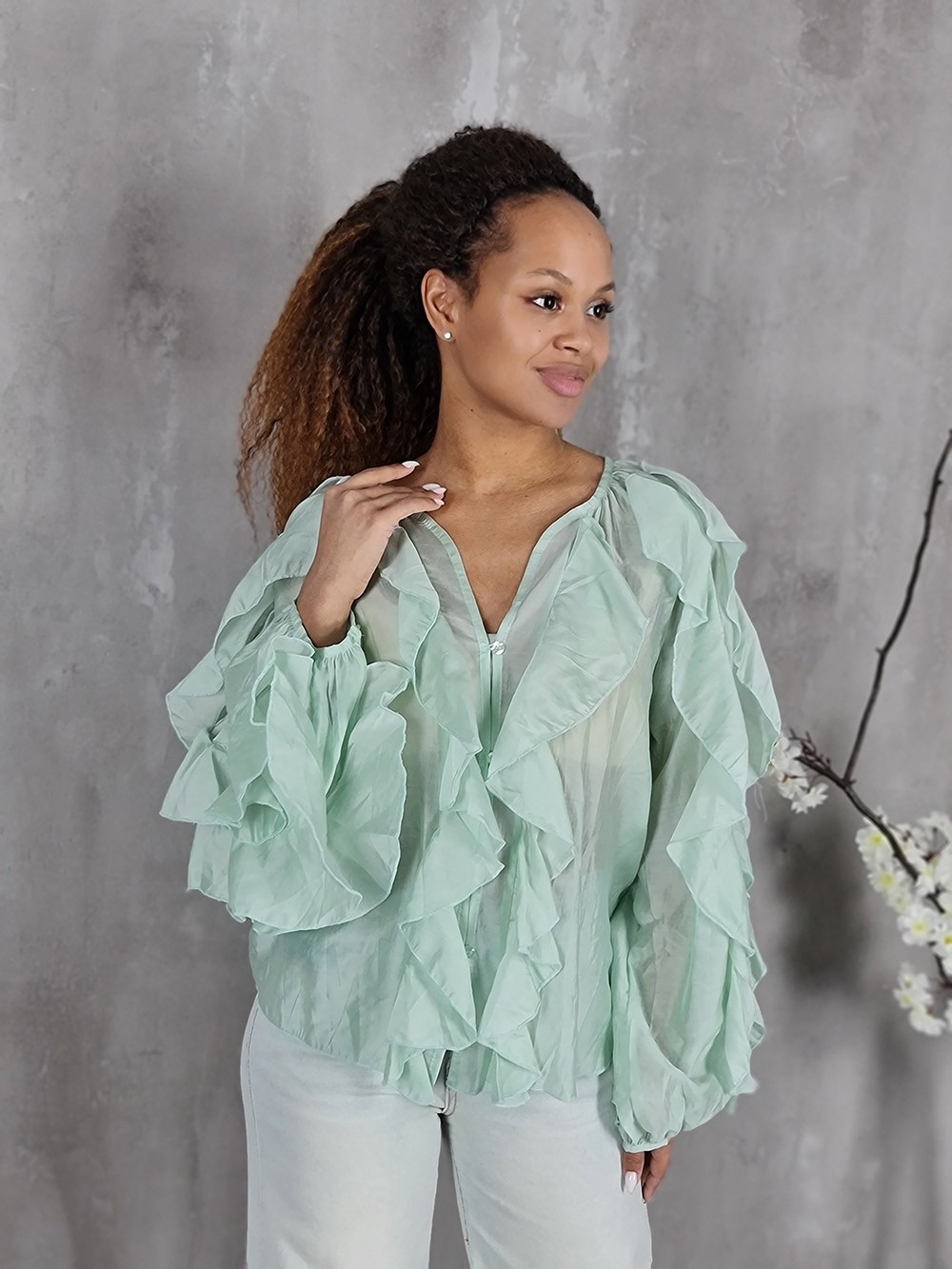 Рубашка MIHO'S с воздушным декором мятная, фотография №1