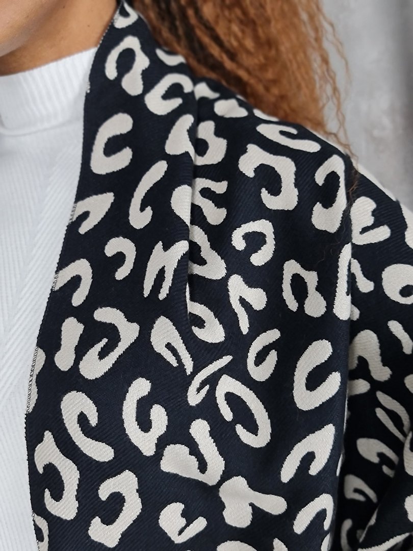 Палантин Luna Chiara леопард бел.-черн., фотография №2