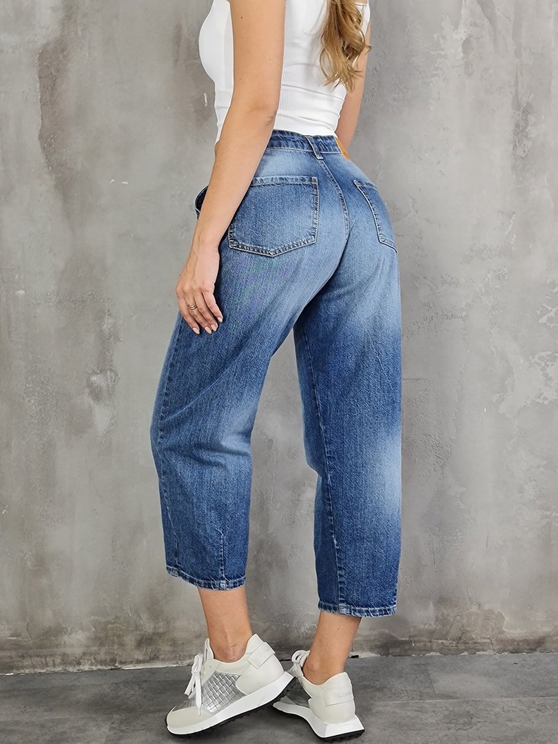 Джинсы-бананы Please с выточками внизу и потёртостями голубые , фотография №3