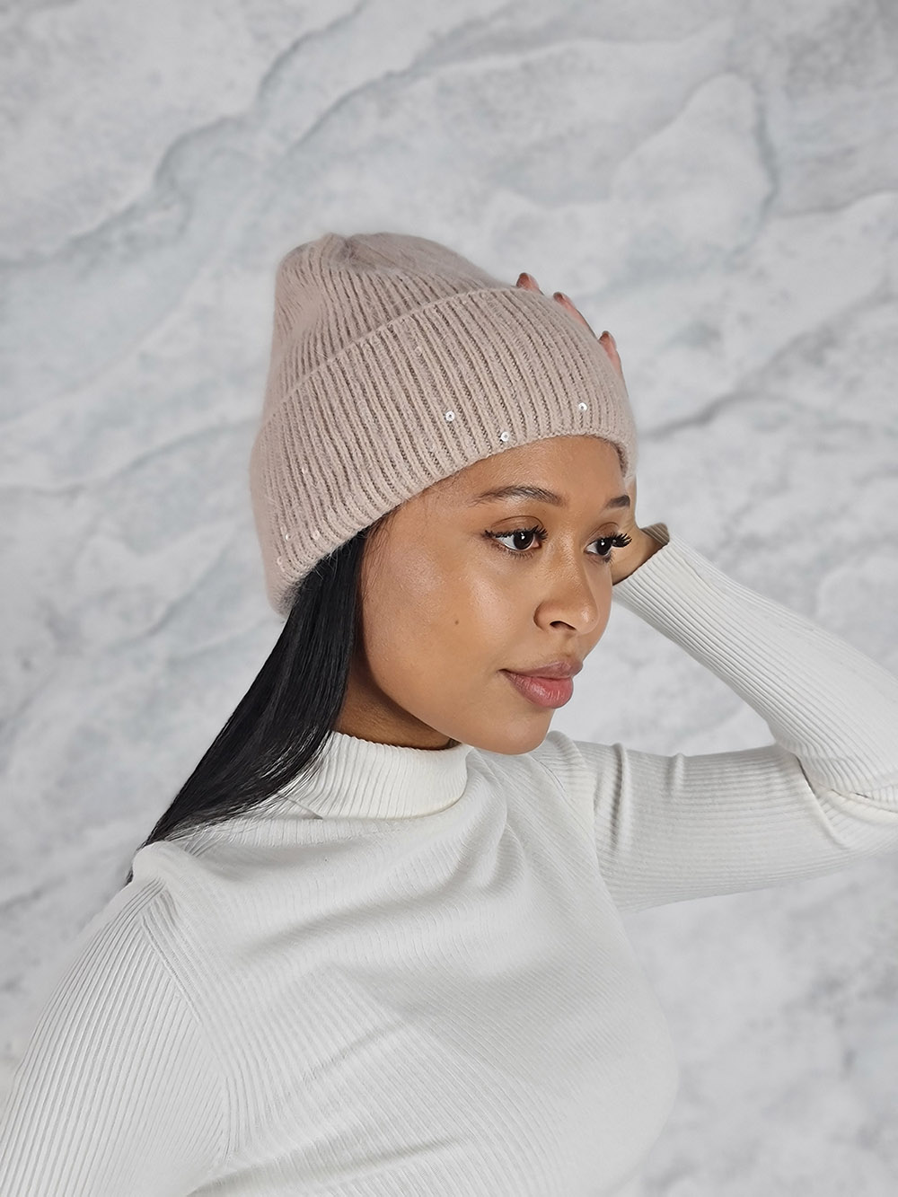 Шапка Alex Max с пайетками бежевая, фотография №1