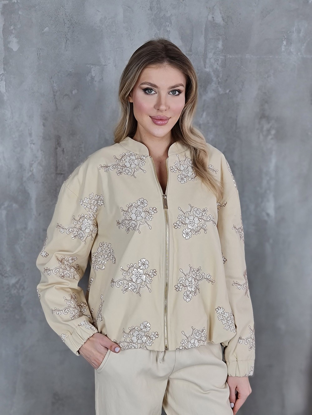 Бомбер Atelier Emi с вышивкой цветы бежевый, фотография №1