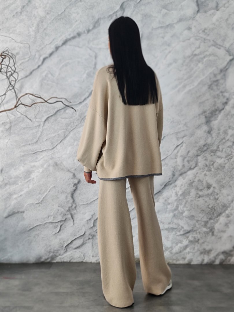 Костюм Barbara Alvisi джемпер и брюки песочный, фотография №3