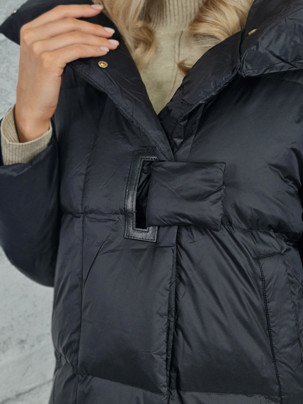 Куртка DEGREES воротник стойка декор на груди черная, фотография №3