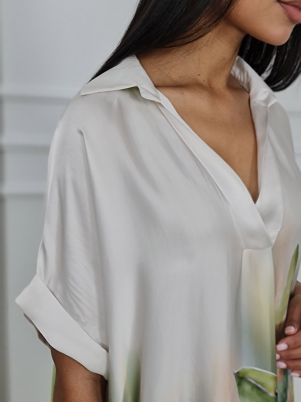 Платье New Collection атласное с акварельним принтом оверсайз зеленое , фотография №2