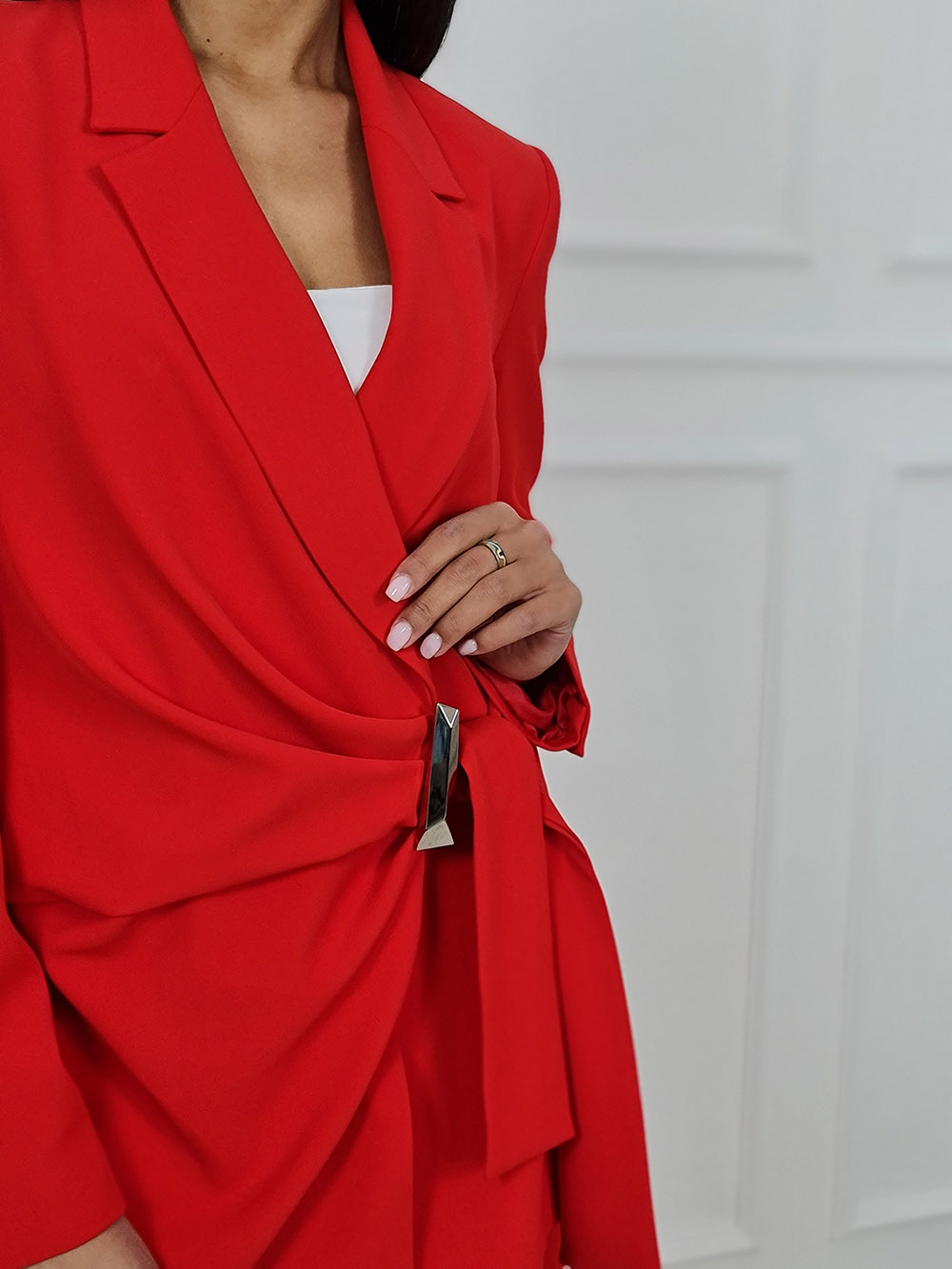 Пиджак Imperial с защипами на поясе красный, фотография №3
