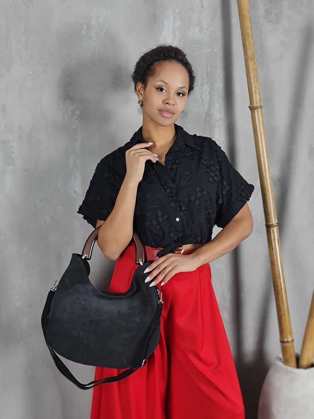 Сумка Leather Country натуральная замша с деревянной ручкой черная, фотография №1