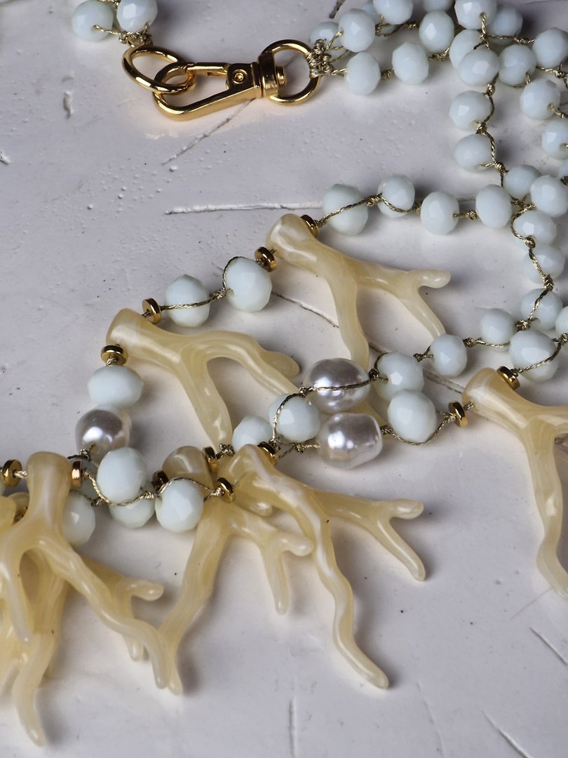 Ожерелье Kontatto тройное с тонкой проволочкой белое , фотография №2