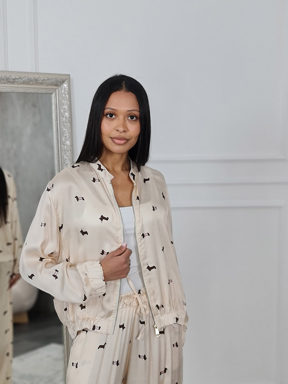 Бомбер с таксами от костюма молочного, фотография №1