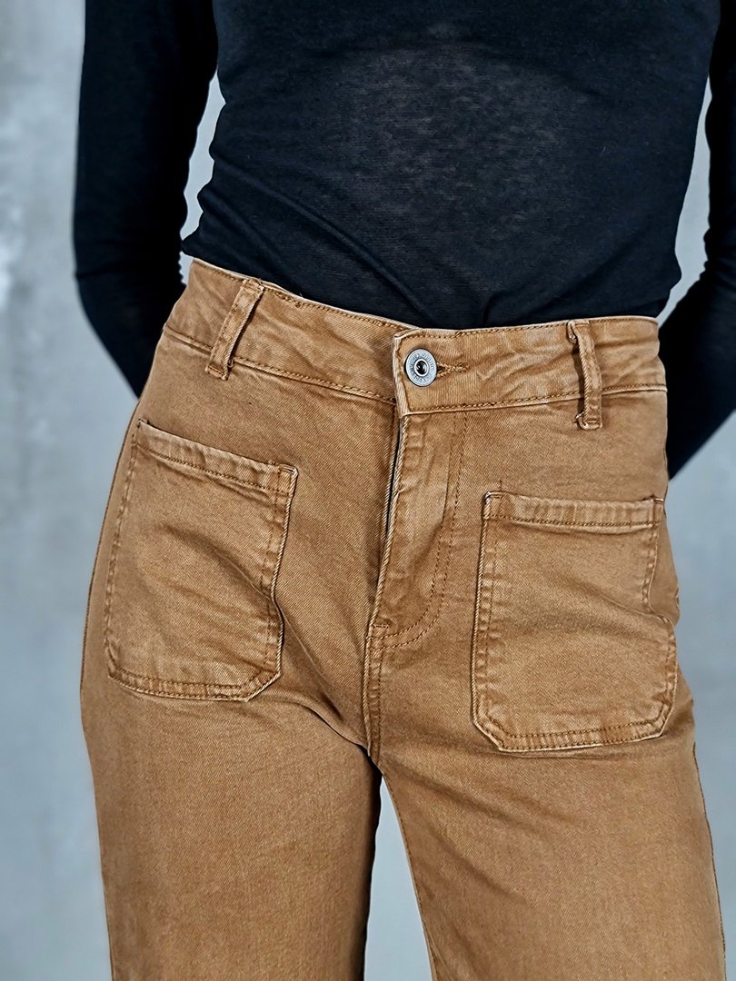 Джинсы 3D Denim с накладными карманами спереди песочные, фотография №4